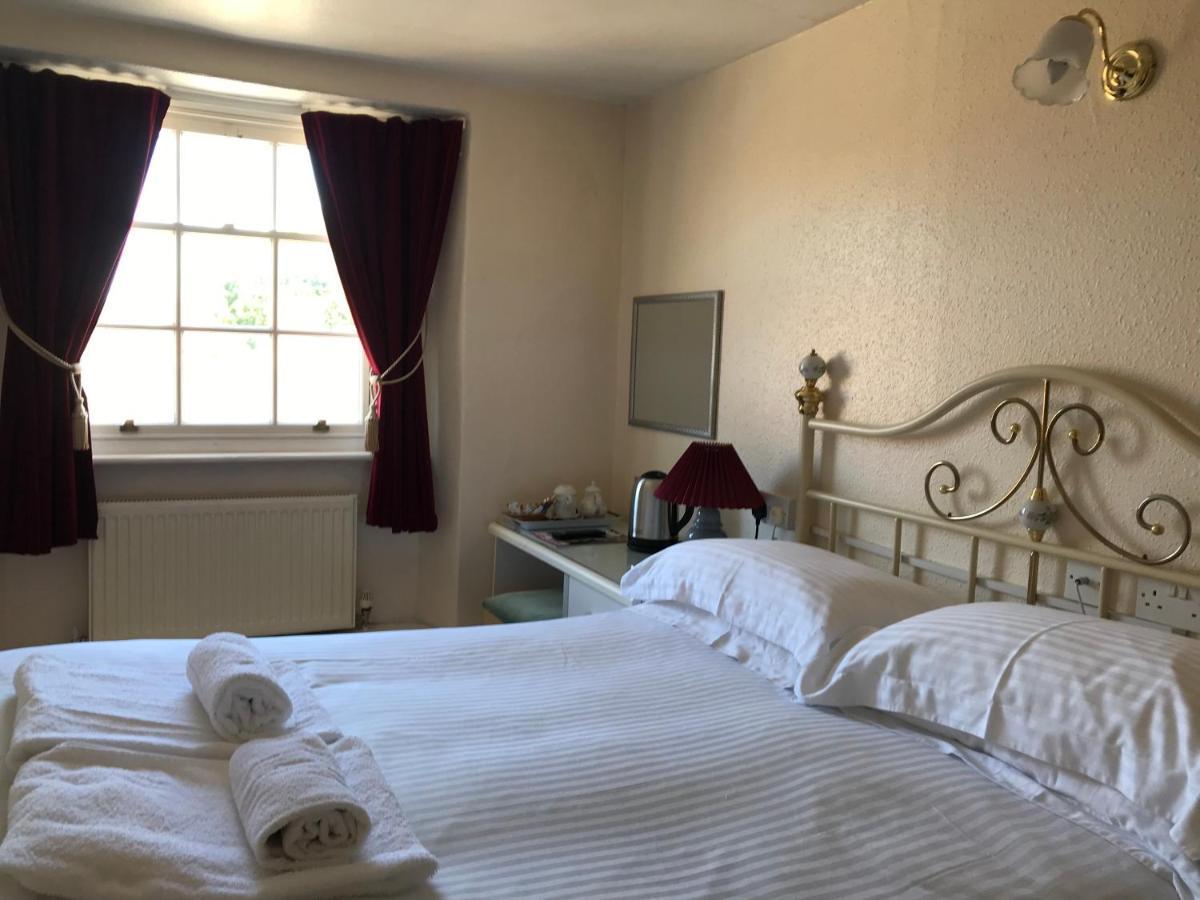 Hotel The White Hart 3*